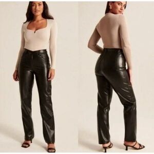 Abercrombie & Fitch Size 35 20R The 90’s Ultra High Rise Faux Leather Curve Love